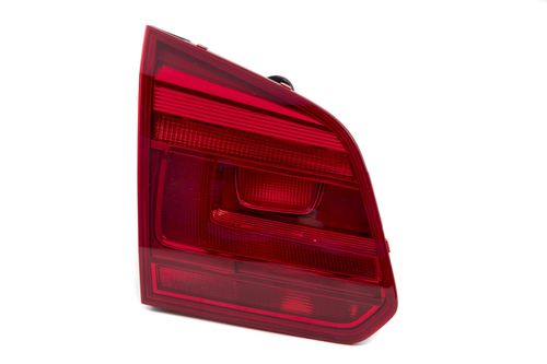Lanterna Traseira Le (tampa) (c/neblina) Volkswagen Space Fox 16- / Arteb 0460511